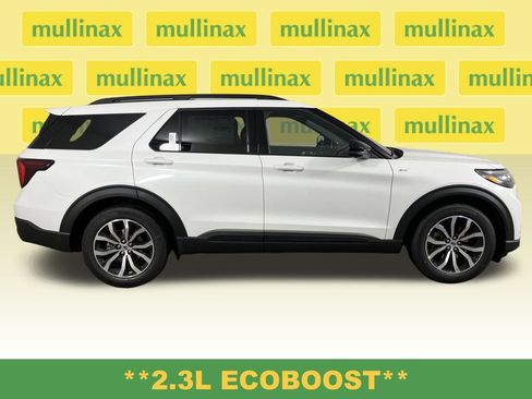 New 2026 Ford Explorer ST-Line RWD image 2