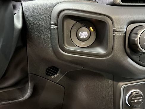 Used 2025 Jeep Wrangler Rubicon w/ Safety Group AWD/4WD image 17