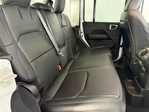 Used 2024 Jeep Wrangler High Altitude AWD/4WD image 31