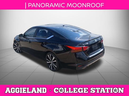 Used 2021 Nissan Altima 2.5 SR w/ SR Premium Package FWD image 4