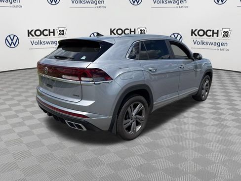 Used 2024 Volkswagen Atlas Cross Sport SEL R-Line AWD/4WD image 8