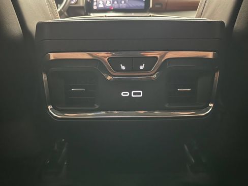 Used 2023 GMC Sierra 1500 Denali Ultimate AWD/4WD image 23
