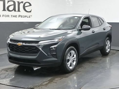 New 2026 Chevrolet Trax LS FWD image 12