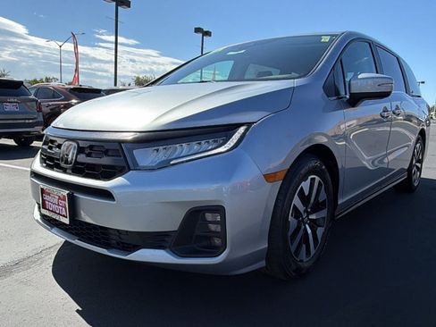 Used 2025 Honda Odyssey EX-L image 7