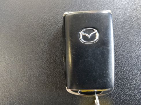 Used 2024 MAZDA MAZDA3 s FWD image 32