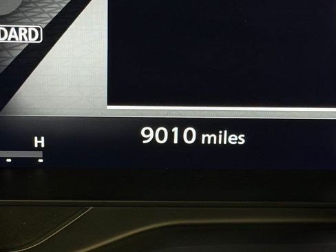 Used 2025 Nissan Pathfinder Platinum w/ Cargo Package image 14