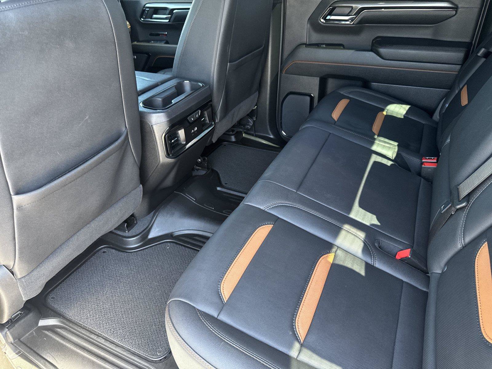 Used 2024 GMC Sierra 1500 AT4 w/ AT4 Preferred Package AWD/4WD image 28