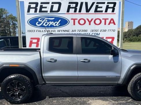 Used 2024 GMC Canyon Elevation image 1