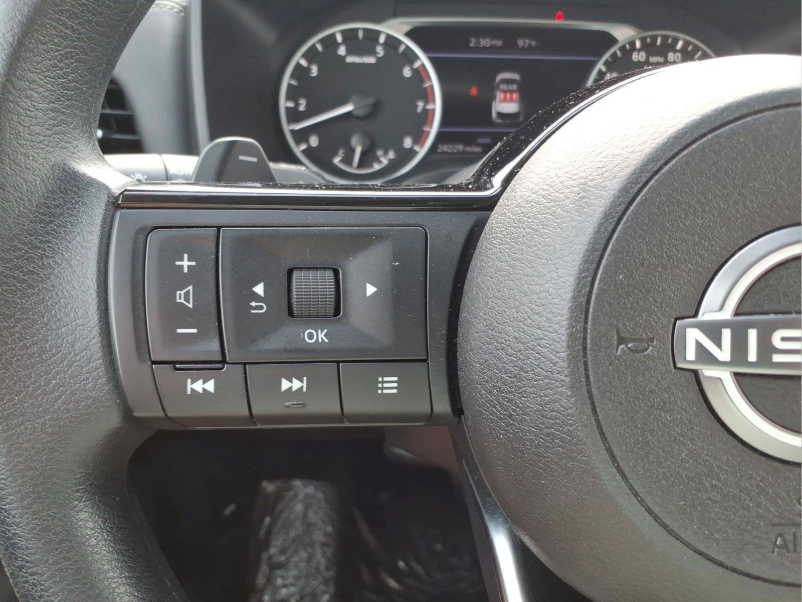 Used 2023 Nissan Rogue SV AWD/4WD image 21