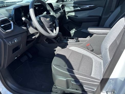 New 2026 Chevrolet TrailBlazer LT w/ Driver Confidence Package FWD image 17