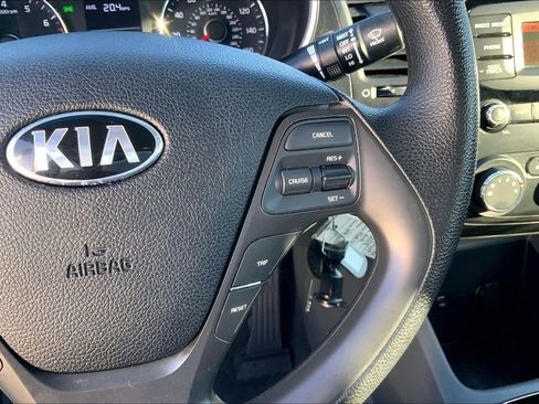 Used 2018 Kia Forte LX FWD image 18