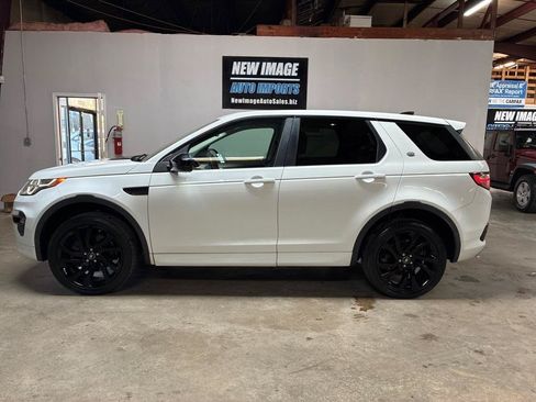Used 2017 Land Rover Discovery Sport HSE AWD/4WD image 9