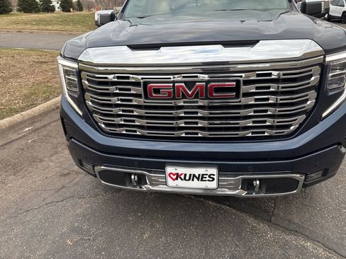Used 2023 GMC Sierra 1500 Denali w/ Denali Reserve Package image 2