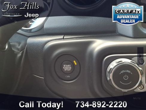 Used 2020 Jeep Wrangler Unlimited Sahara AWD/4WD image 24