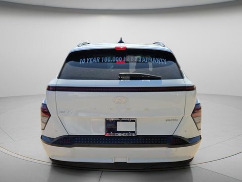 Used 2024 Hyundai Kona Limited FWD image 5