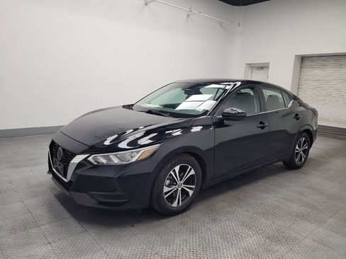 Used 2023 Nissan Sentra SV image 2