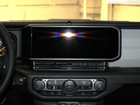 New 2026 Jeep Gladiator Sport image 13