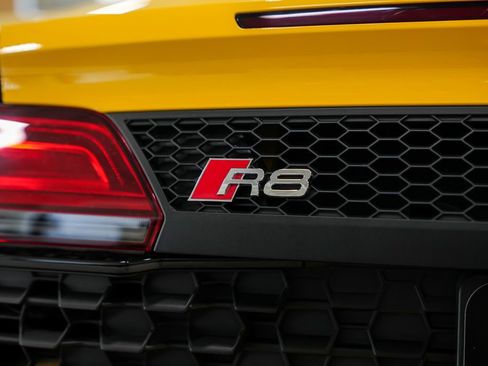 Used 2023 Audi R8 V10 performance RWD image 13