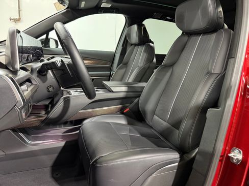 New 2026 Cadillac Vistiq Sport AWD/4WD image 5