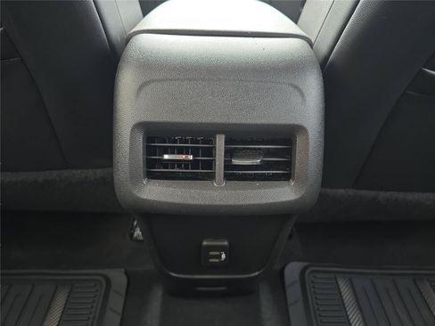 Used 2020 Chevrolet Equinox LT w/ Sport Edition AWD/4WD image 20