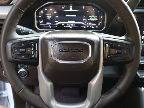 Used 2025 GMC Sierra 2500 Denali w/ Denali Reserve Package AWD/4WD image 38