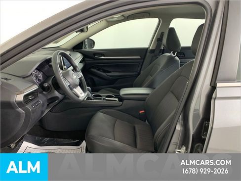 Used 2023 Nissan Altima 2.5 SV image 8