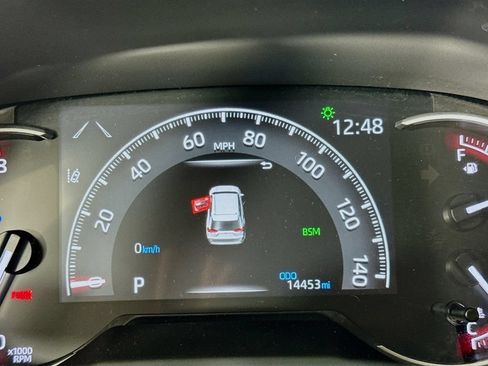 Used 2025 Toyota RAV4 XLE AWD/4WD image 14
