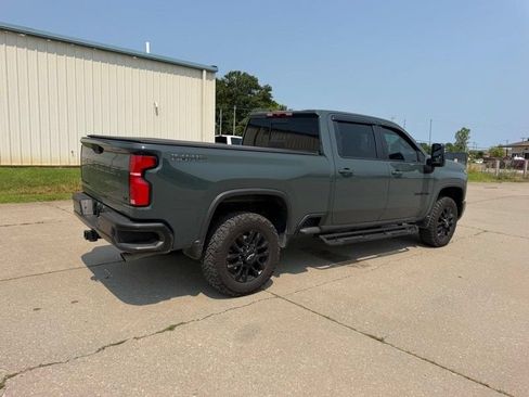 Used 2025 Chevrolet Silverado 2500 LT w/ Trail Boss Package AWD/4WD image 3