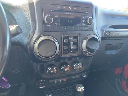 Used 2014 Jeep Wrangler Unlimited Sport w/ Power Convenience Group image 24