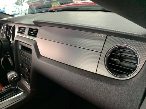 Used 2010 Ford Mustang GT RWD image 18
