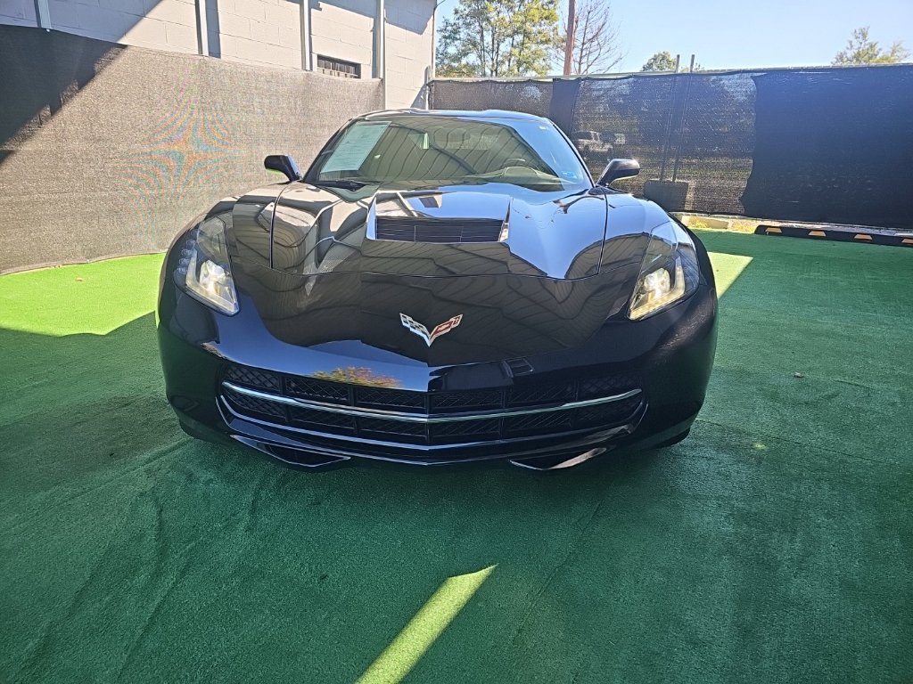 Used 2017 Chevrolet Corvette Stingray Coupe w/ 1LT RWD image 9