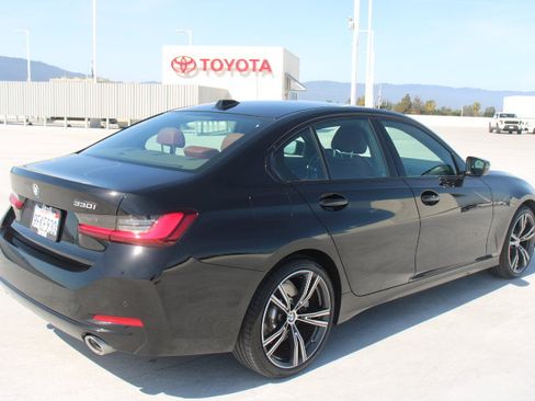 Used 2023 BMW 330i Sedan w/ Driving Assistance Package RWD image 3