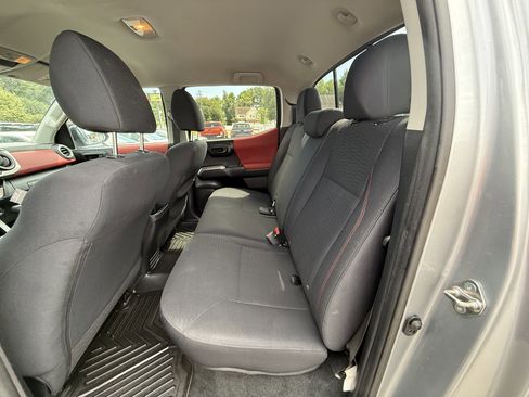 Used 2019 Toyota Tacoma SR5 image 13