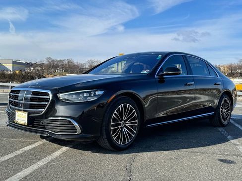 Used 2021 Mercedes-Benz S 580 4MATIC Sedan image 3
