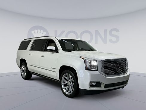 Used 2019 GMC Yukon XL Denali w/ Denali Ultimate Package image 18