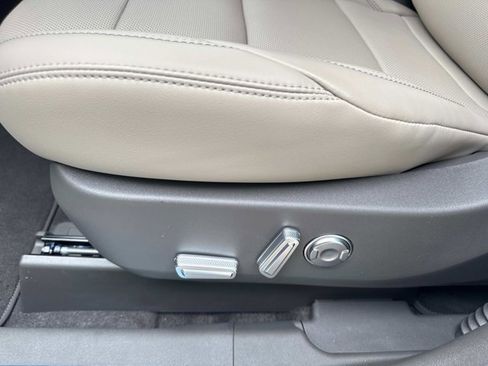 New 2025 Lincoln Nautilus Premier w/ Equipment Group 102A image 12