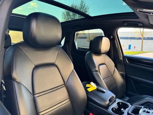 Used 2019 Porsche Cayenne S AWD/4WD image 20