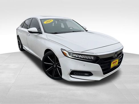 Used 2018 Honda Accord Touring image 1