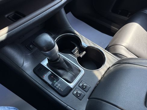 Used 2017 Toyota Highlander XLE w/ Protection Package #3 image 23