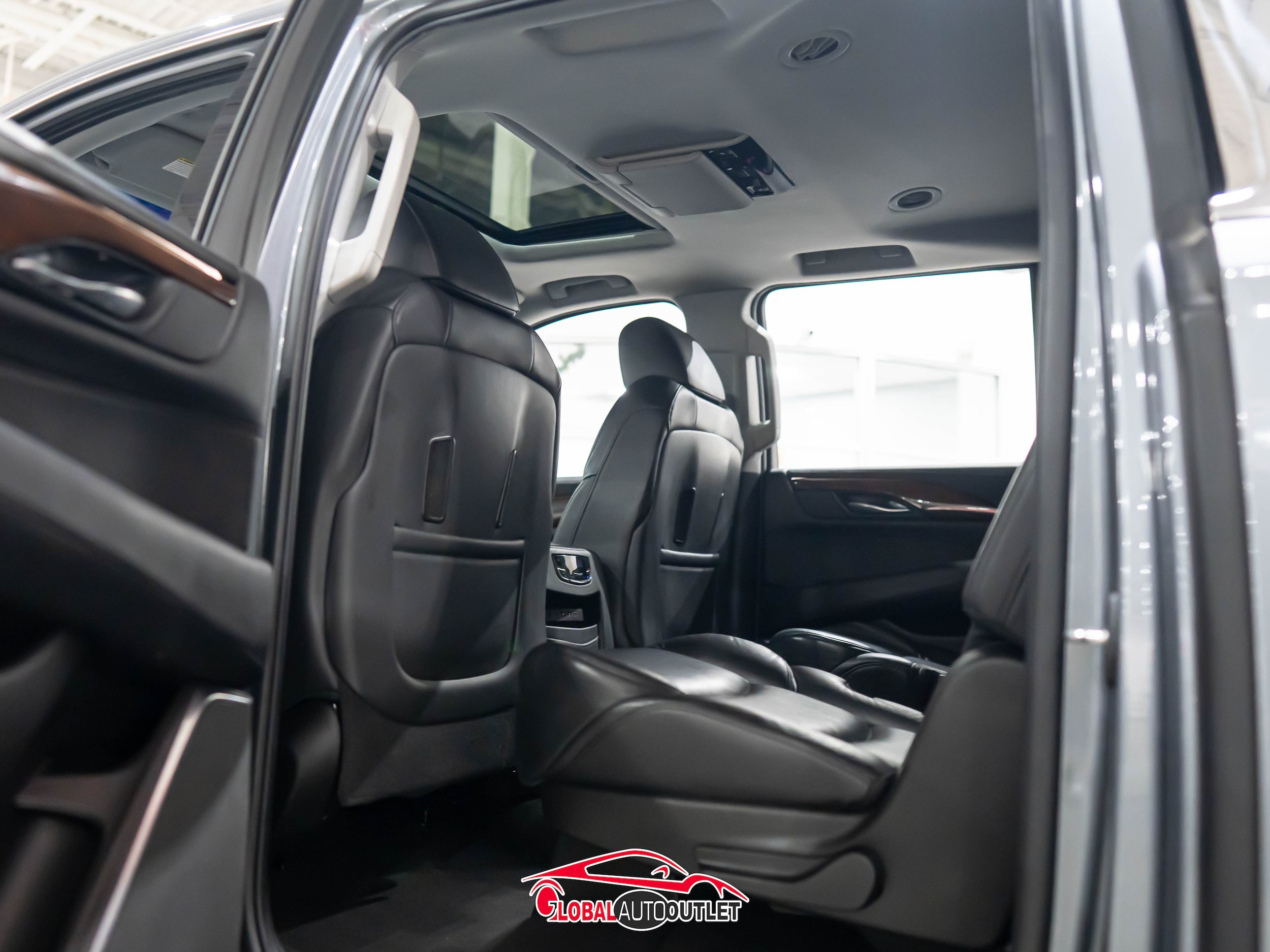 Used 2019 Cadillac Escalade ESV Luxury AWD/4WD image 22