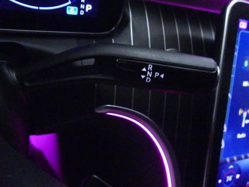 Used 2023 Mercedes-Benz C 300 Sedan w/ Exclusive Trim Package image 25