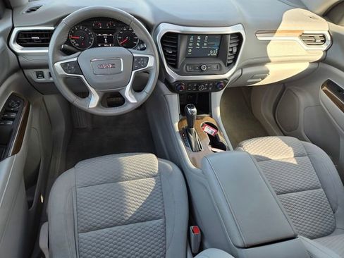 Used 2018 GMC Acadia SLE w/ LPO, Floor Liner Package image 12