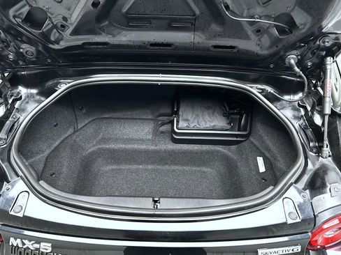 Used 2024 MAZDA MX-5 Miata RF Grand Touring RWD image 17