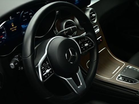 Used 2022 Mercedes-Benz GLC 300 4MATIC image 18
