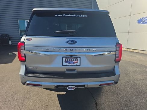Used 2024 Ford Expedition Limited image 6