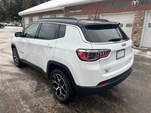 New 2026 Jeep Compass Limited image 7