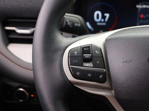 Certified 2025 Ford Explorer Active AWD/4WD image 13