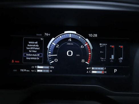Used 2024 Toyota Tundra Limited AWD/4WD image 26