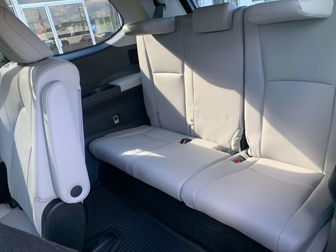 Used 2025 Toyota Grand Highlander AWD image 18