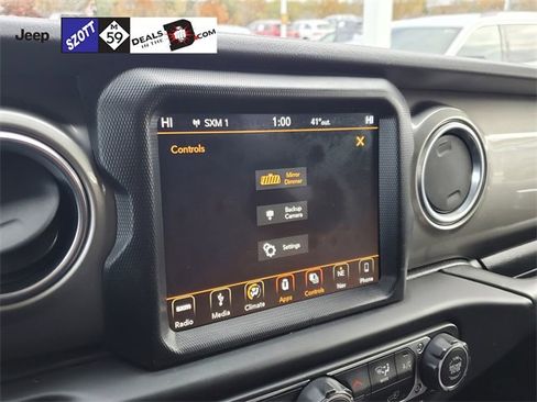 Used 2018 Jeep Wrangler Unlimited Sahara w/ Dual Top Group image 28